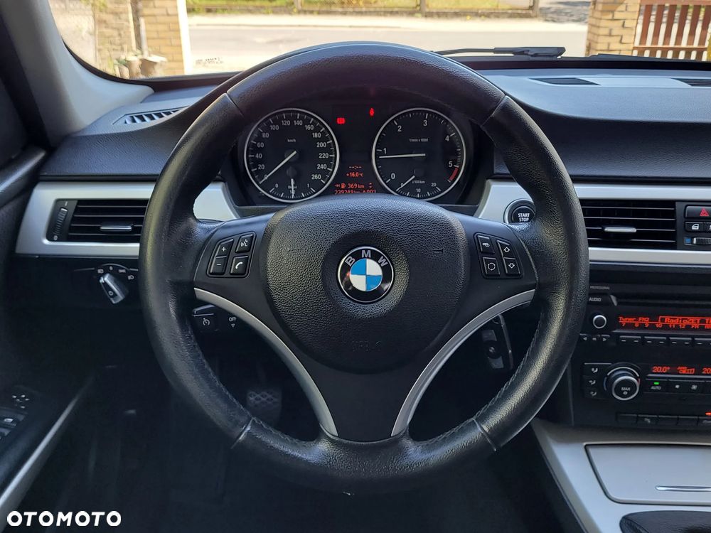 BMW Seria 3 318d DPF Edition Lifestyle - 8