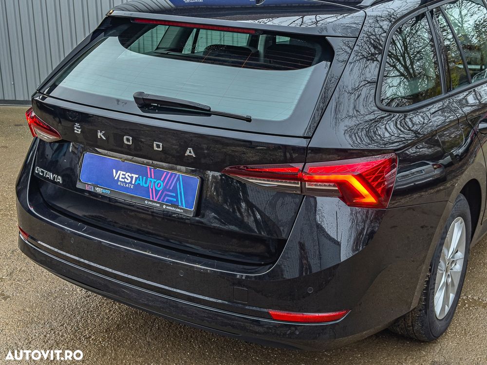 Skoda Octavia Combi 2.0 TDI DSG Tour - 39