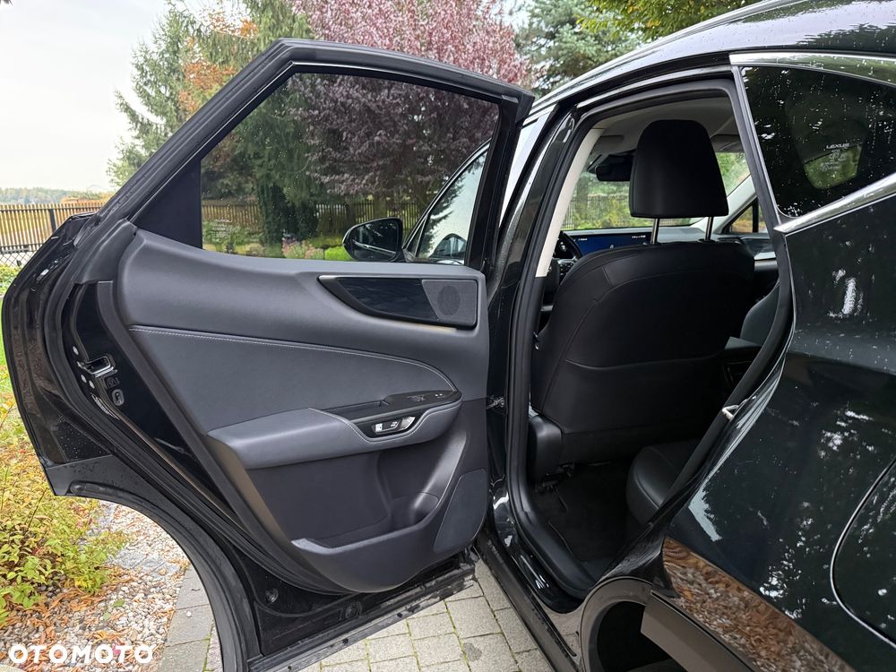 Lexus NX 350h Prestige AWD - 25