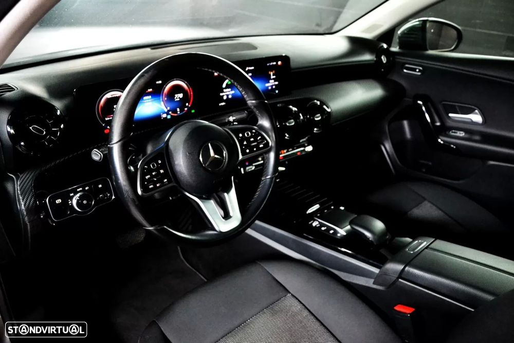 Mercedes-Benz A 200 Limousine d Progressive Aut. - 7