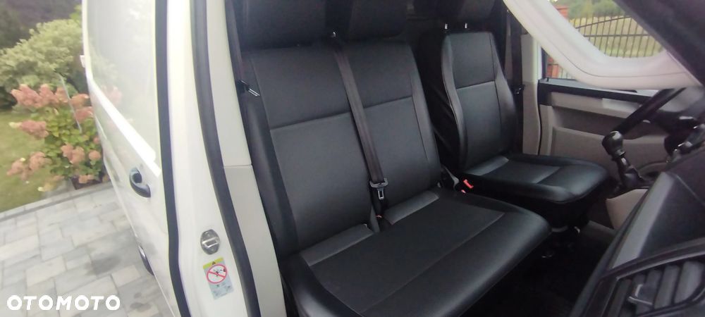 Volkswagen Transporter T6 - 6