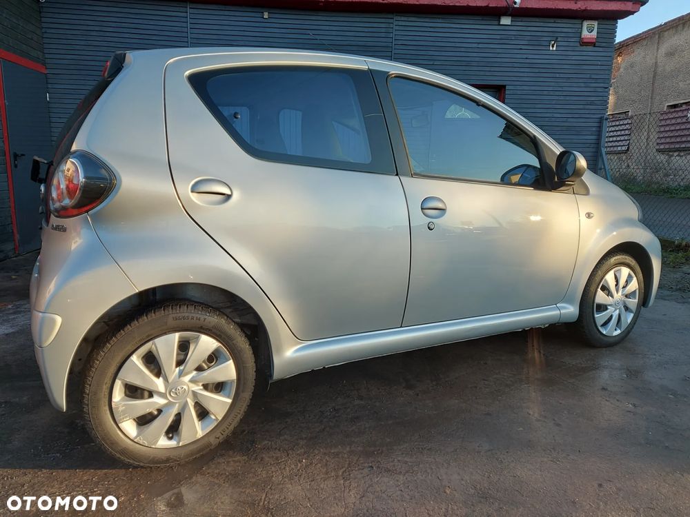 Toyota Aygo Cool&Go - 15