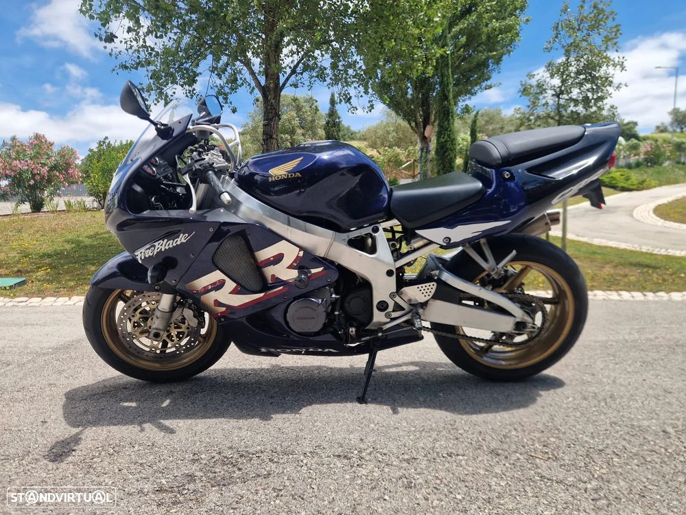 Honda CBR 900 RR  Possível Financiamento - 3