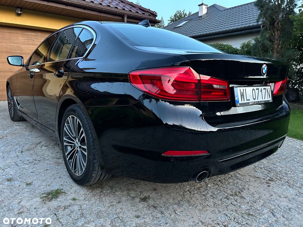 BMW Seria 5 518d Sport Line - 9