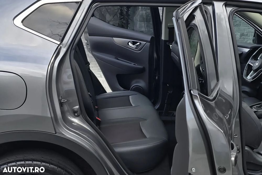 Nissan Qashqai 1.7 dCi Xtronic ALL-MODE 4x4i TEKNA - 11