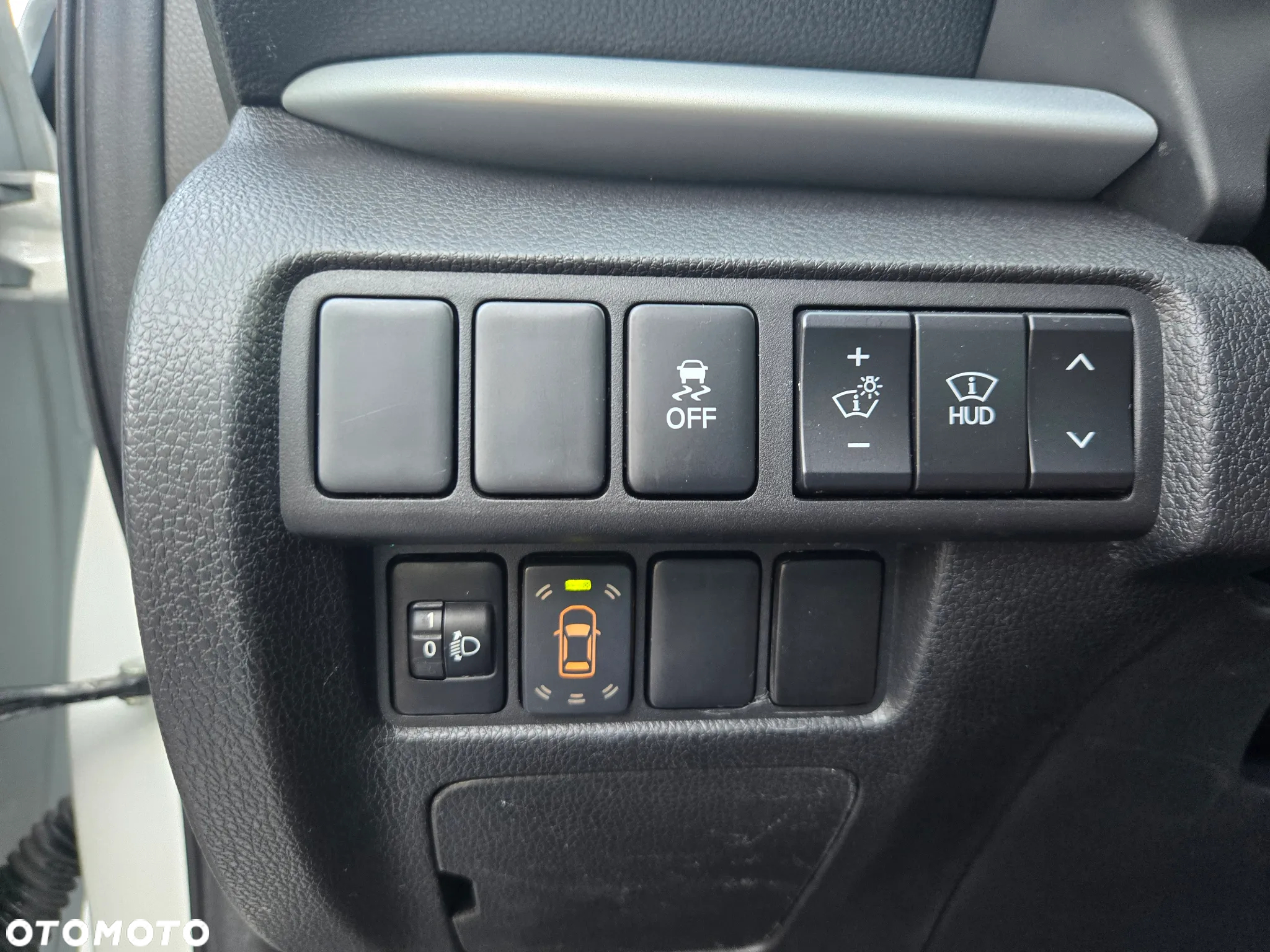 Mitsubishi Eclipse Cross 1.5 T GPF Intense Pro CVT 4WD - 18