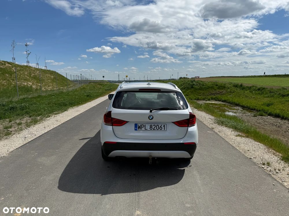 BMW X1 xDrive18d xLine - 11
