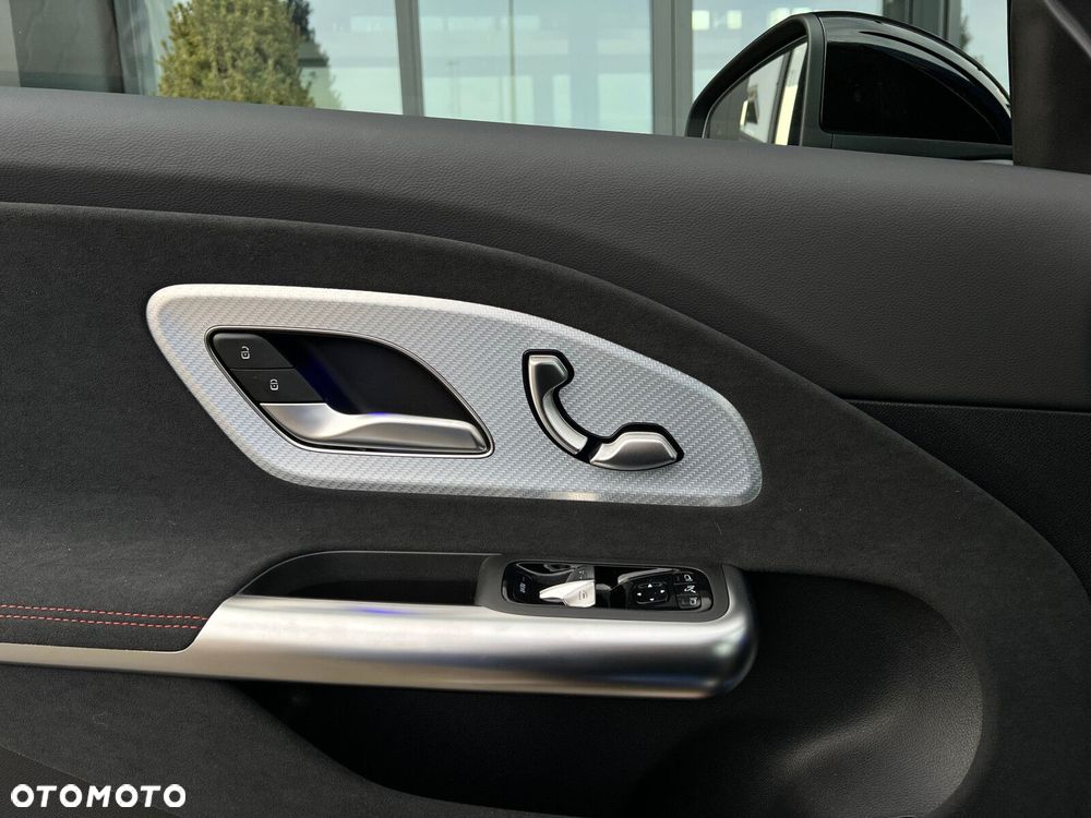 Mercedes-Benz CLA - 8