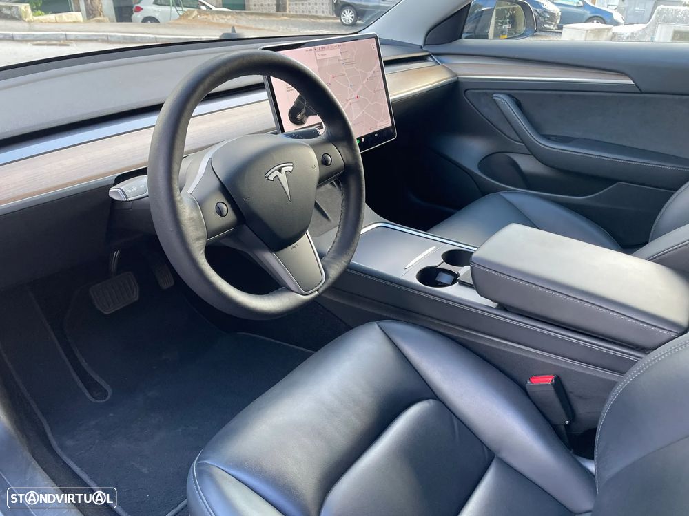 Tesla Model 3 RWD - 17