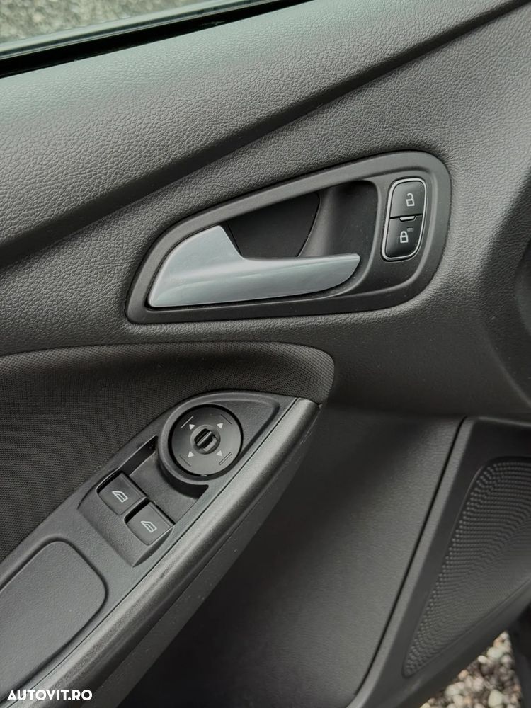 Ford Focus 1.0 EcoBoost Active Business - 21