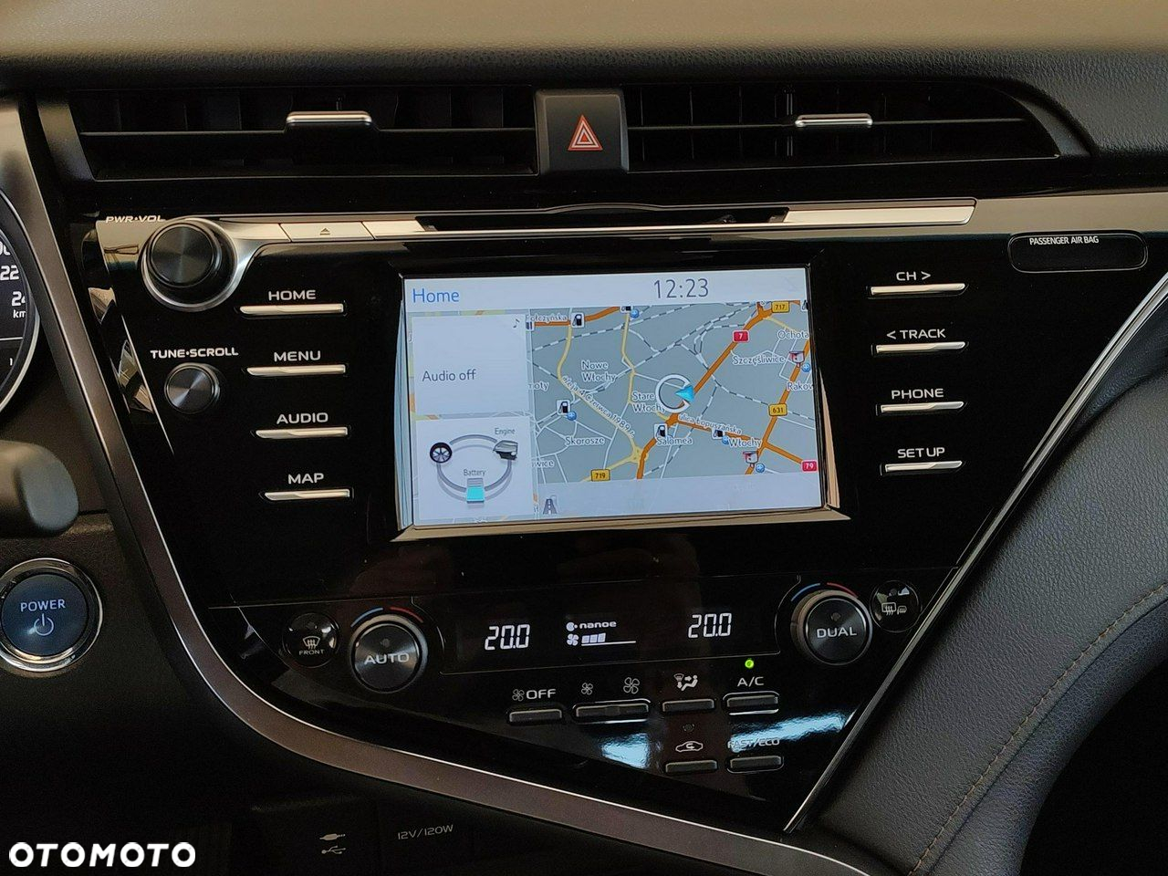 Toyota Camry - 17