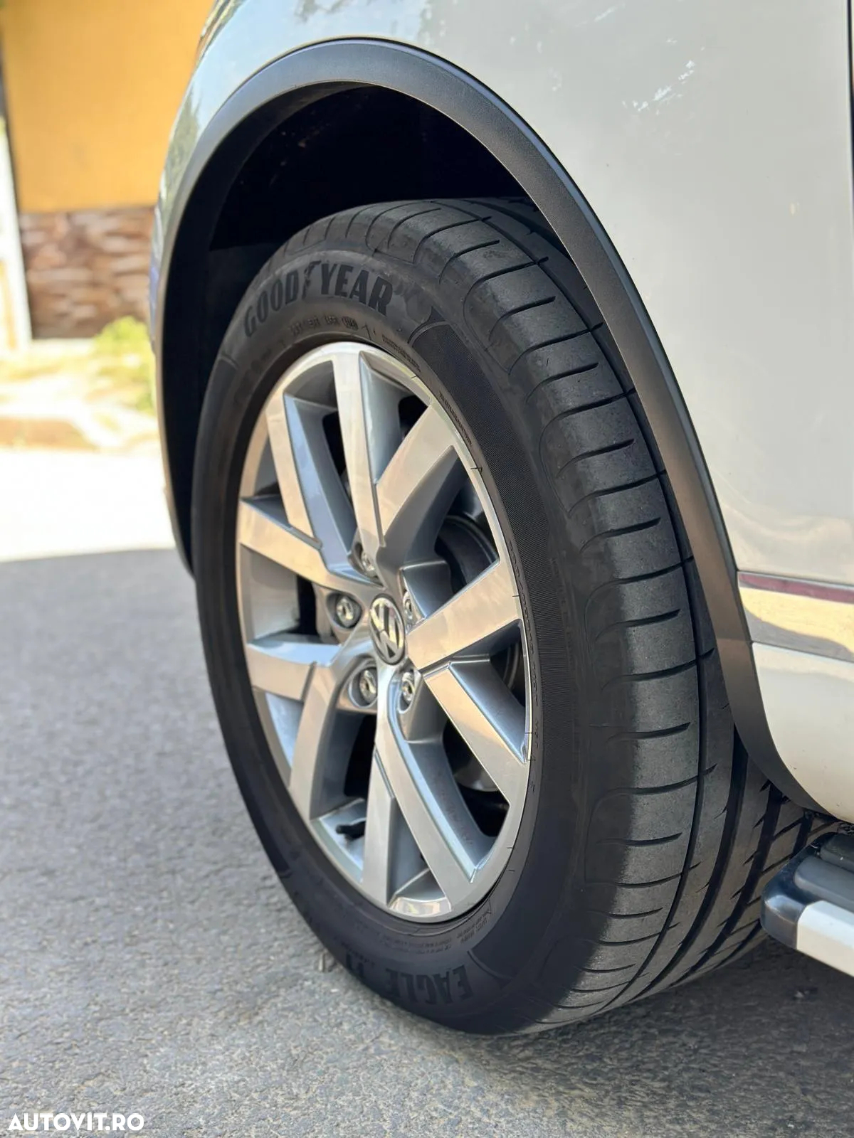 Volkswagen Touareg 3.0 V6 TDI BMT - 12