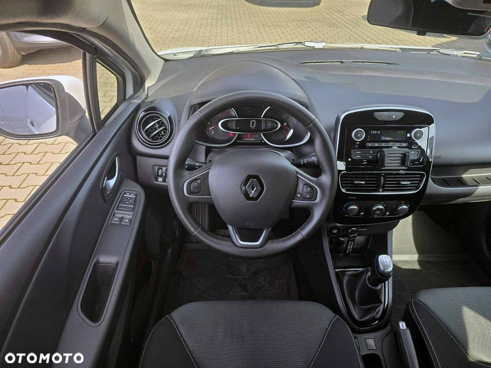 Renault Clio - 21