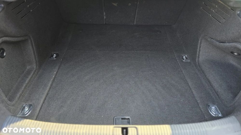 Audi A4 Limousine - 32