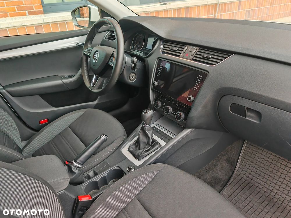 Skoda Octavia 1.6 TDI Business - 8