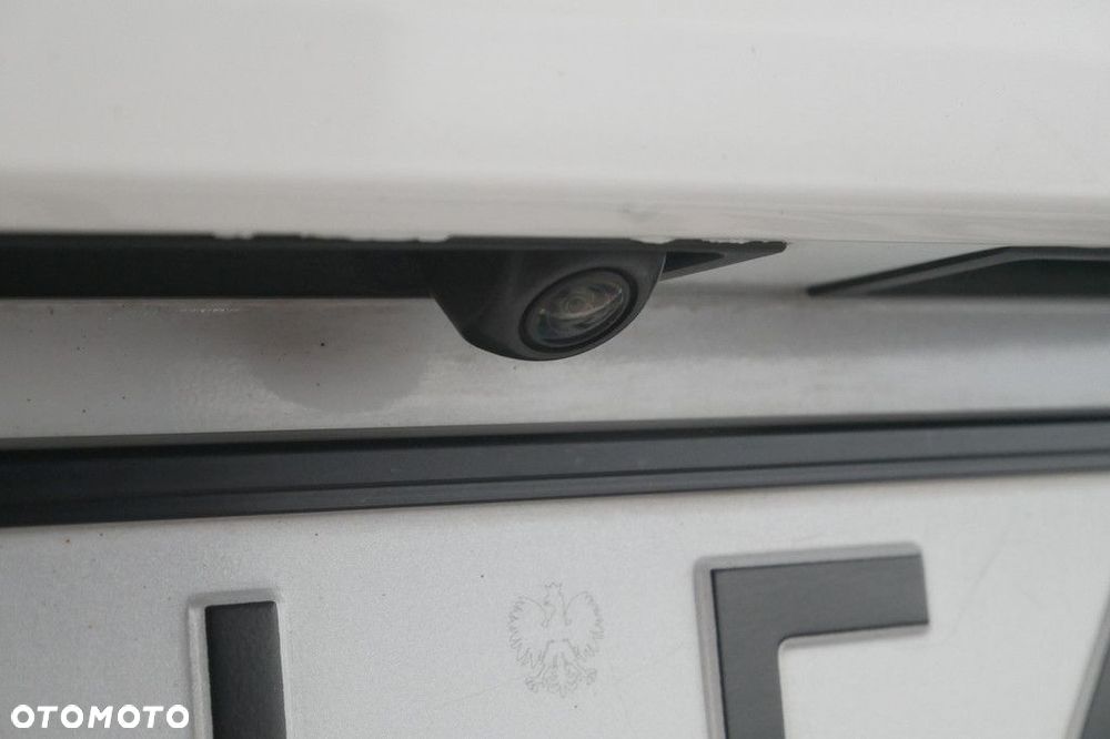 Toyota Corolla 1.8 Hybrid Comfort - 17