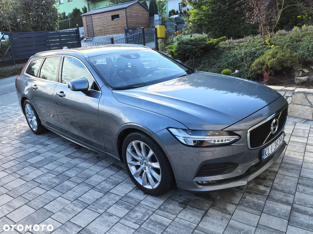 Volvo V90 D4 Momentum Pro - 1
