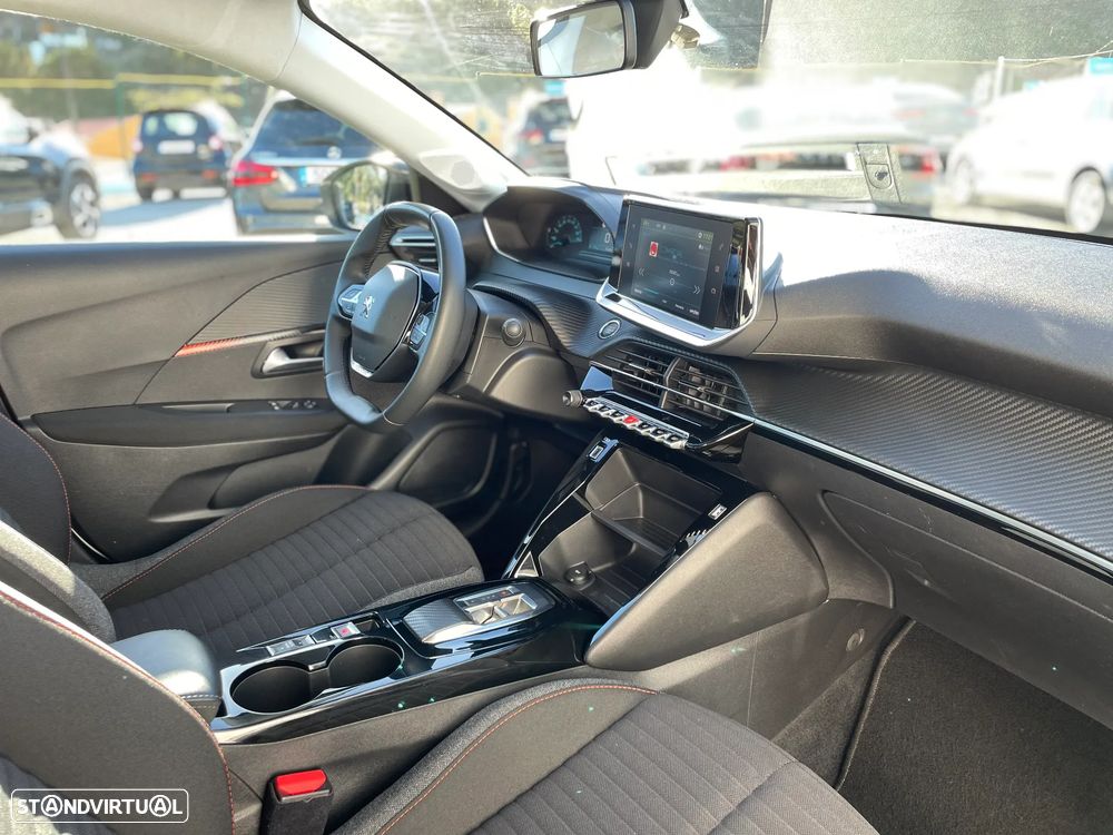 Peugeot e-208 50 kWh Active — fotografia 13
