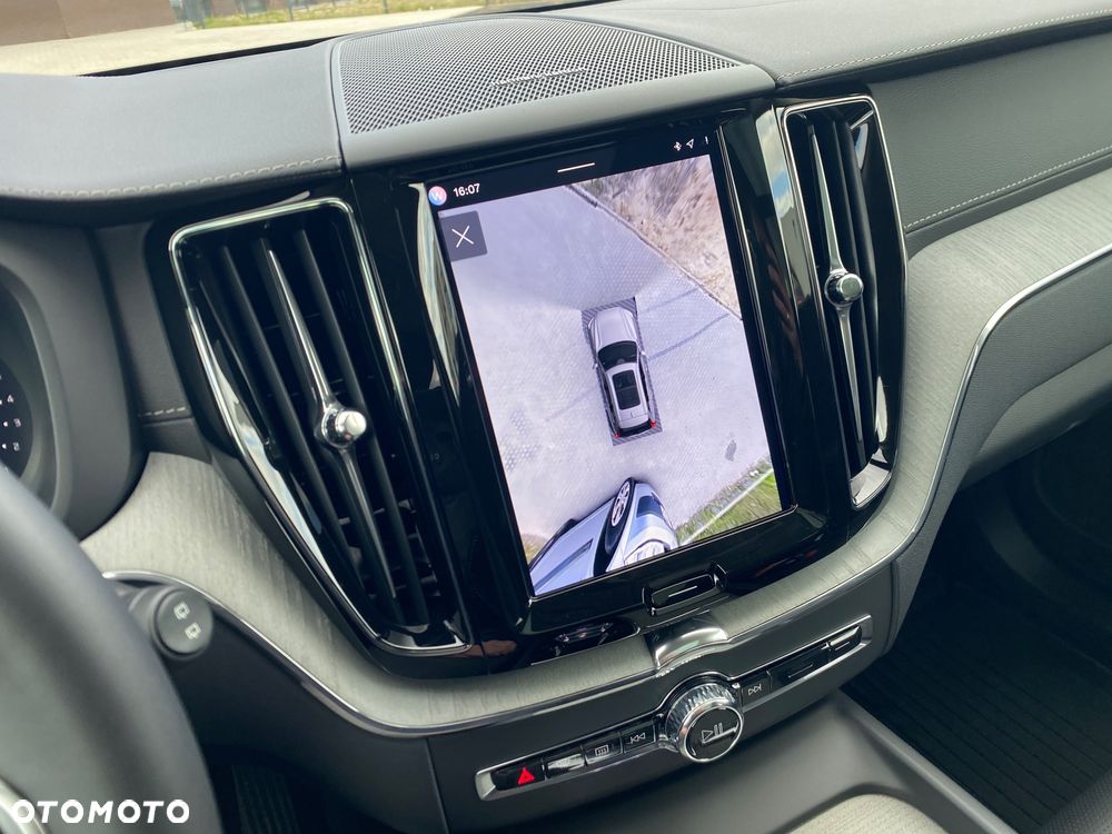 Volvo XC 60 B5 B AWD Ultra Black Edition - 12