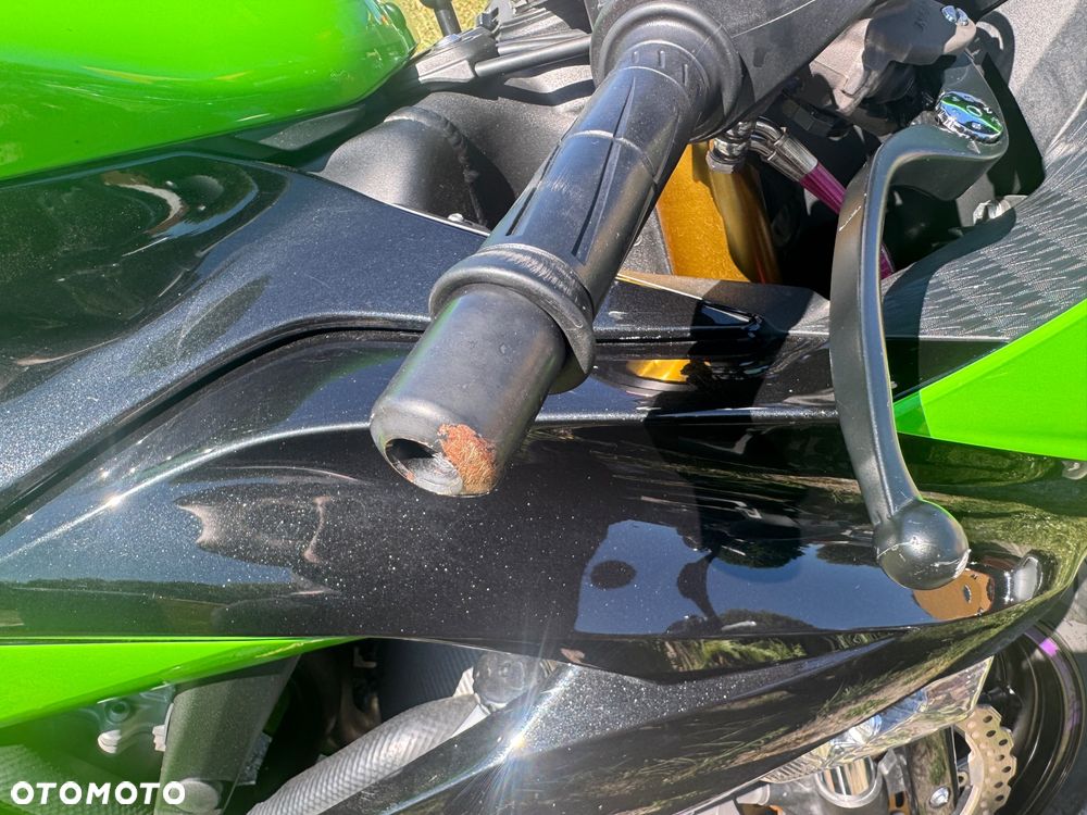 Kawasaki ZXR - 24