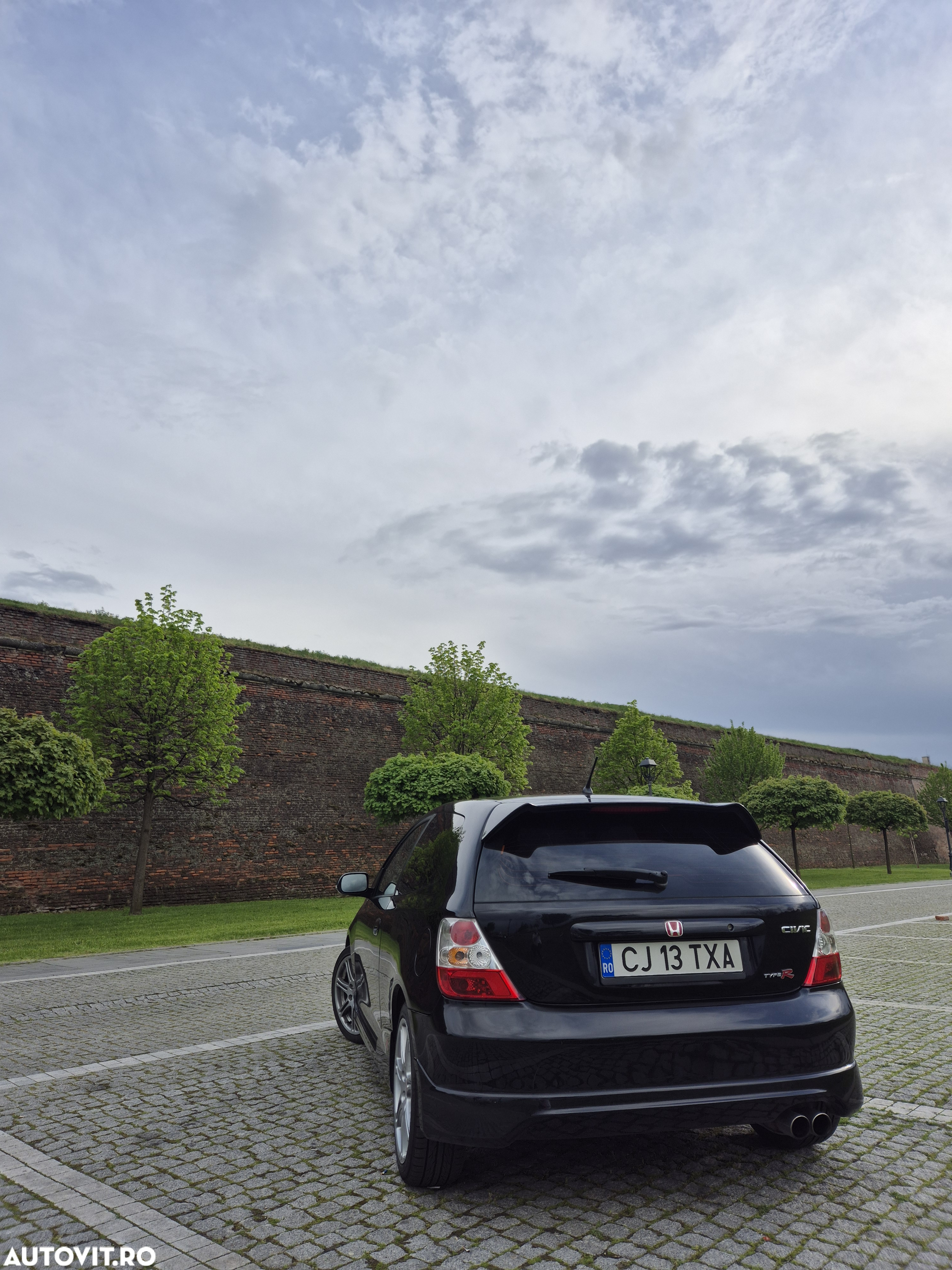 Honda Civic 2.0i 3 Door Type-R VTEC - 17