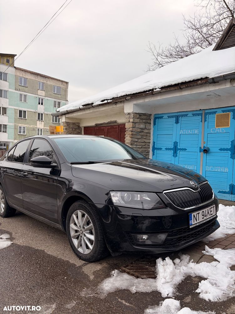 Skoda Octavia 2.0 TDI ELEGANCE DSG - 1