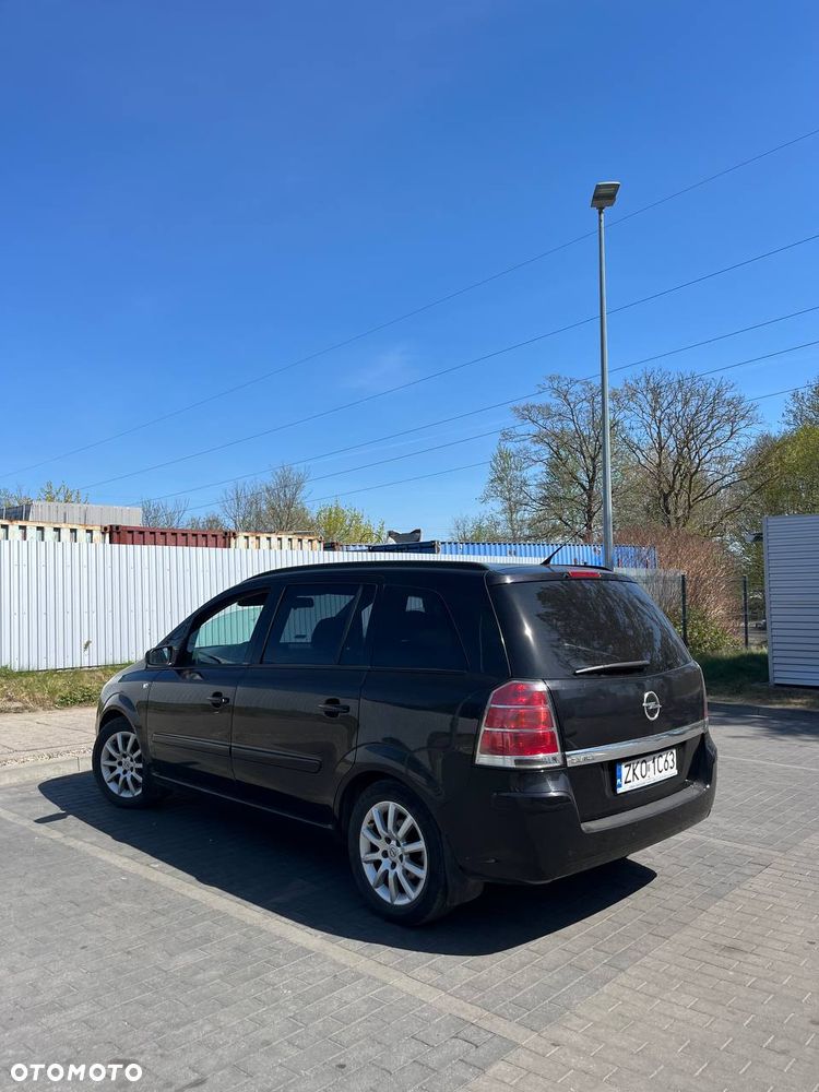 Opel Zafira - 3