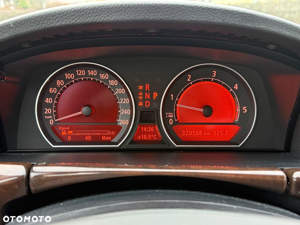 BMW Seria 7 730d - 35