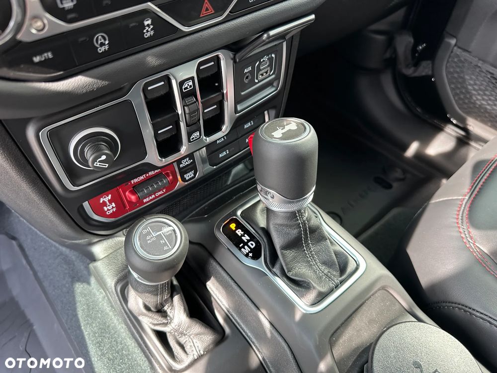 Jeep Wrangler - 16