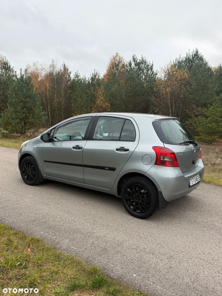 Toyota Yaris - 18