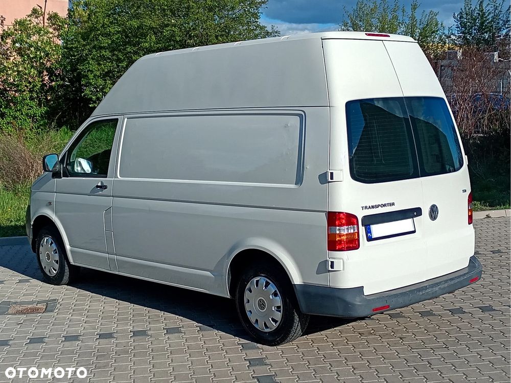 Volkswagen TRANSPORTER T5 XI.2009r. MAX WYSOKI 1,9 TDI 102KM KLIMATYZACJA NOWE SPRZĘGŁO I ROZRZĄD PRZEGLĄD NA ROK ZERO RDZY 3 OSOBOWY STAN TECHNICZNY WZOROWY ŁADOWNOŚĆ 1385 KG BEZWYPADKOWY VAT1 ELEKTR. SZYBY I LUSTERKA - 5