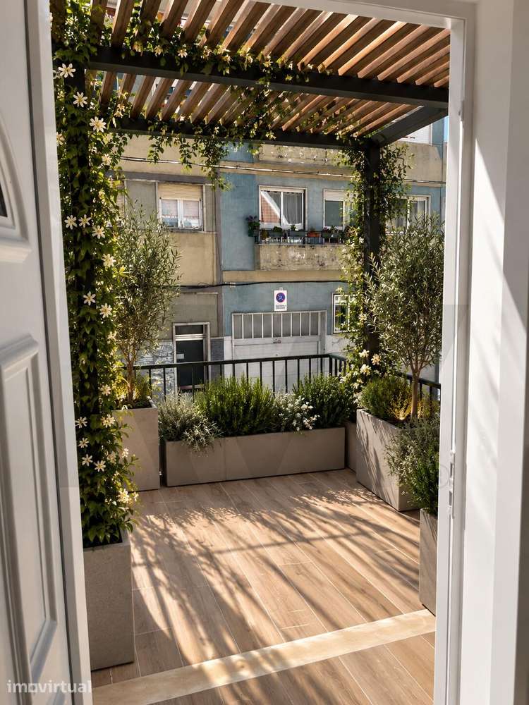 Moradia T3 totalmente renovada, c/ terraço, logradouro interior privat - Grande imagem: 4/26