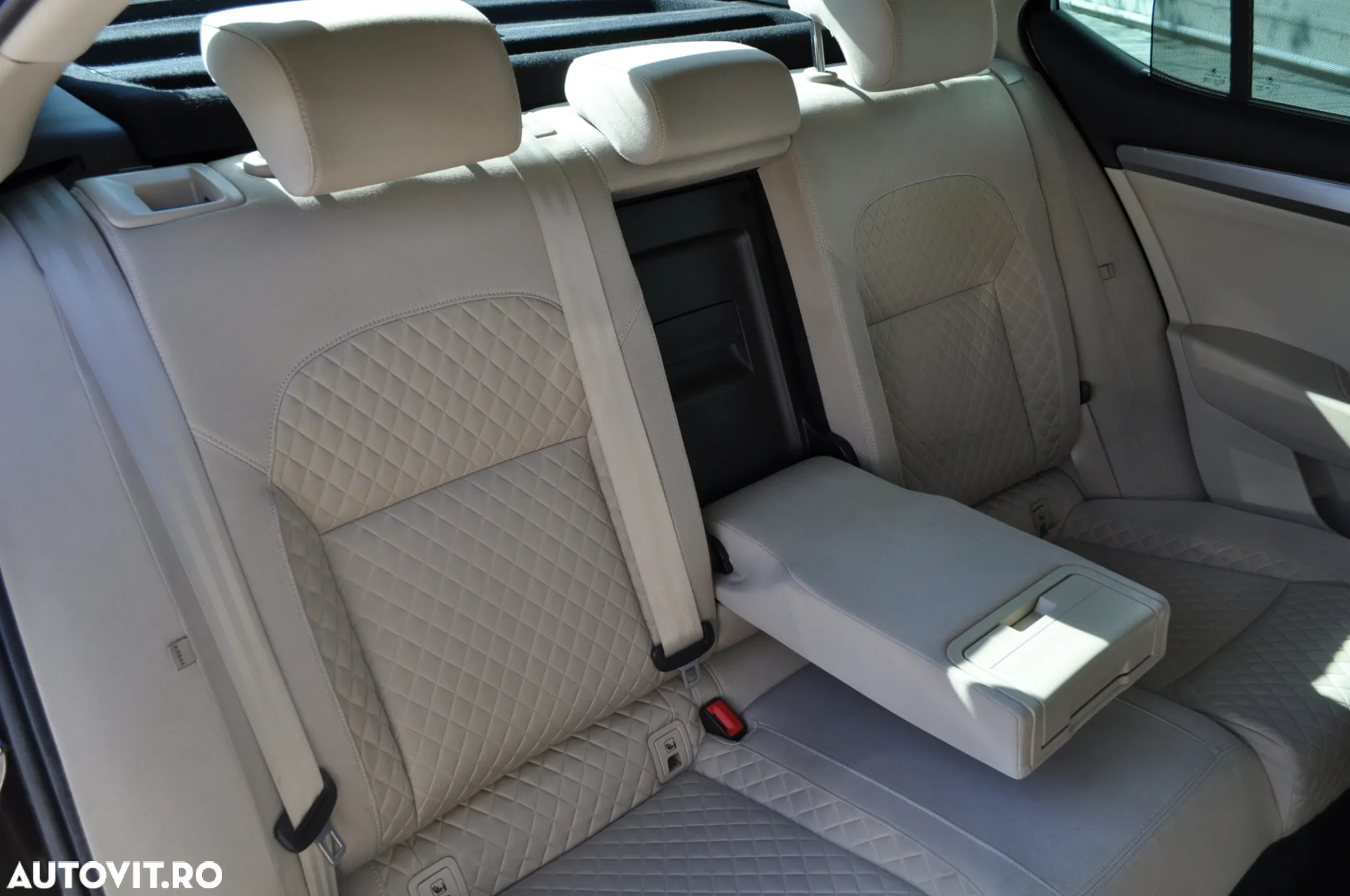 Skoda Superb 2.0 TDI DSG 4X4 Style - 19