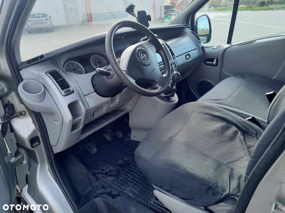 Opel Vivaro - 17