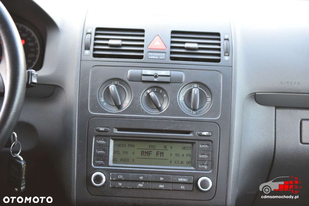 Volkswagen Touran - 27