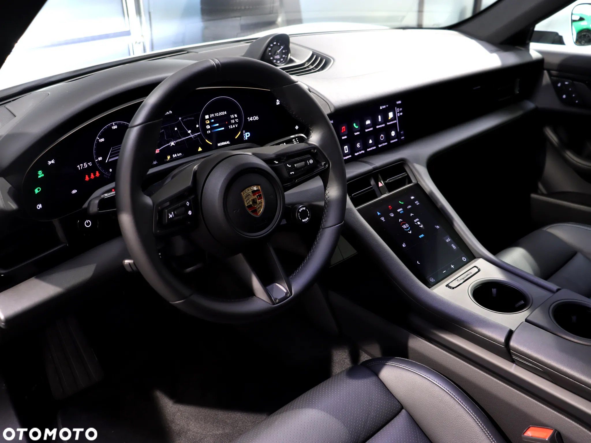 Porsche Taycan Performance Plus - 15