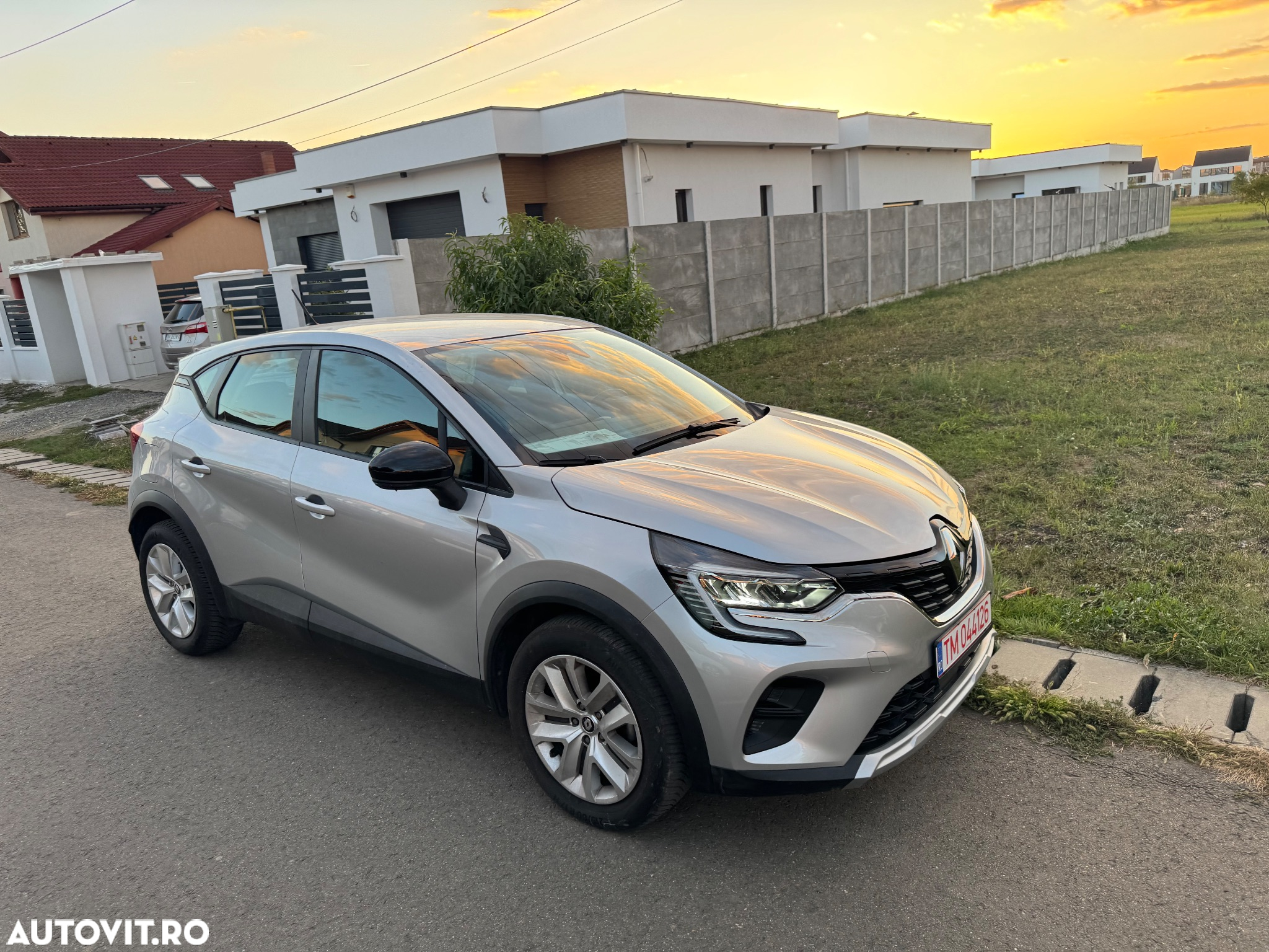 Renault Captur TCe Mild Hybrid 140 EDC GPF EVOLUTION - 6