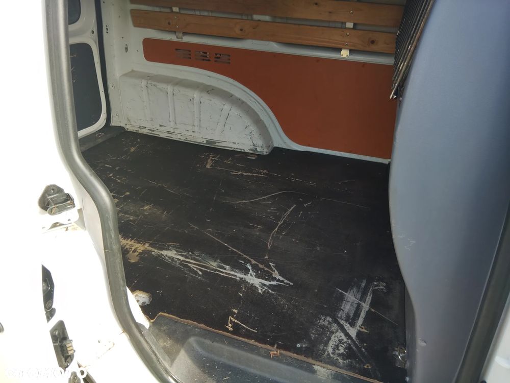 Volkswagen Caddy - 23