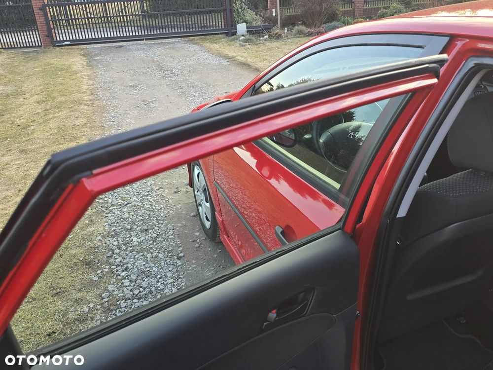 Hyundai i30 1.4 Classic + - 32