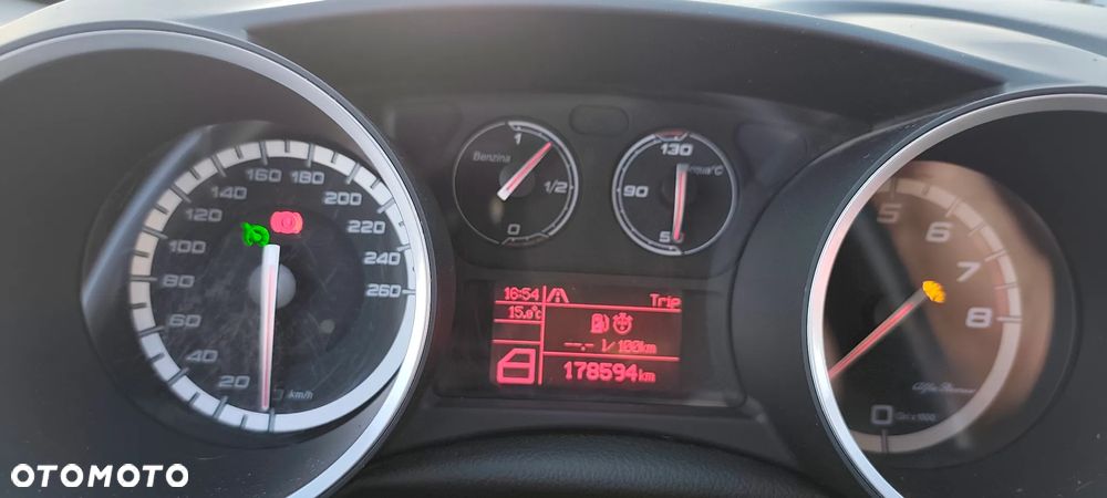 Alfa Romeo Giulietta ver-1-4-tb - 15