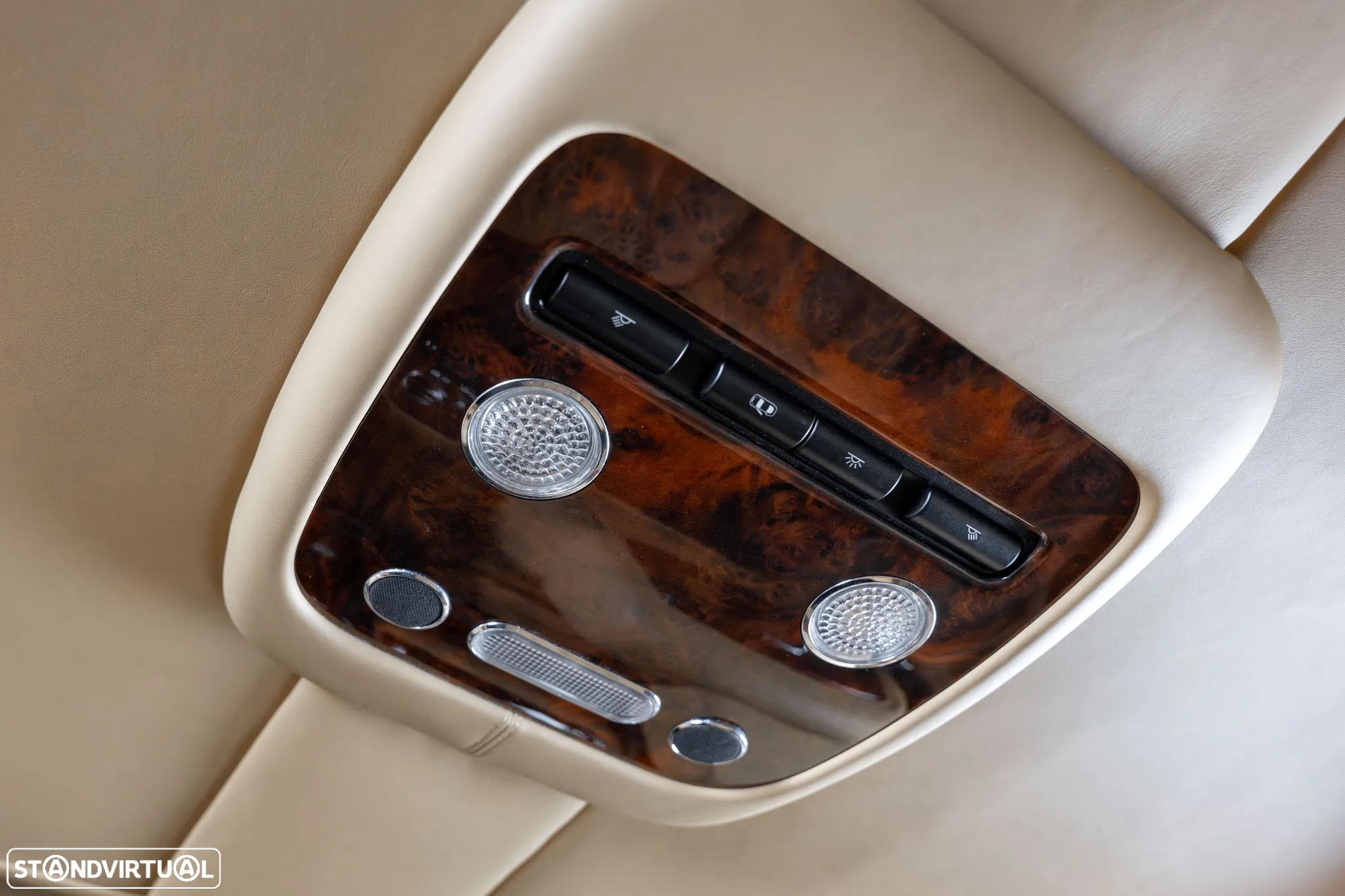 Bentley Continental Flying Spur Standard - 31