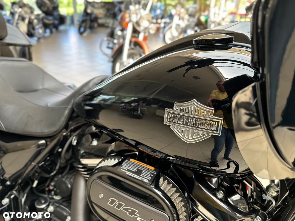 Harley-Davidson Touring Road Glide - 21