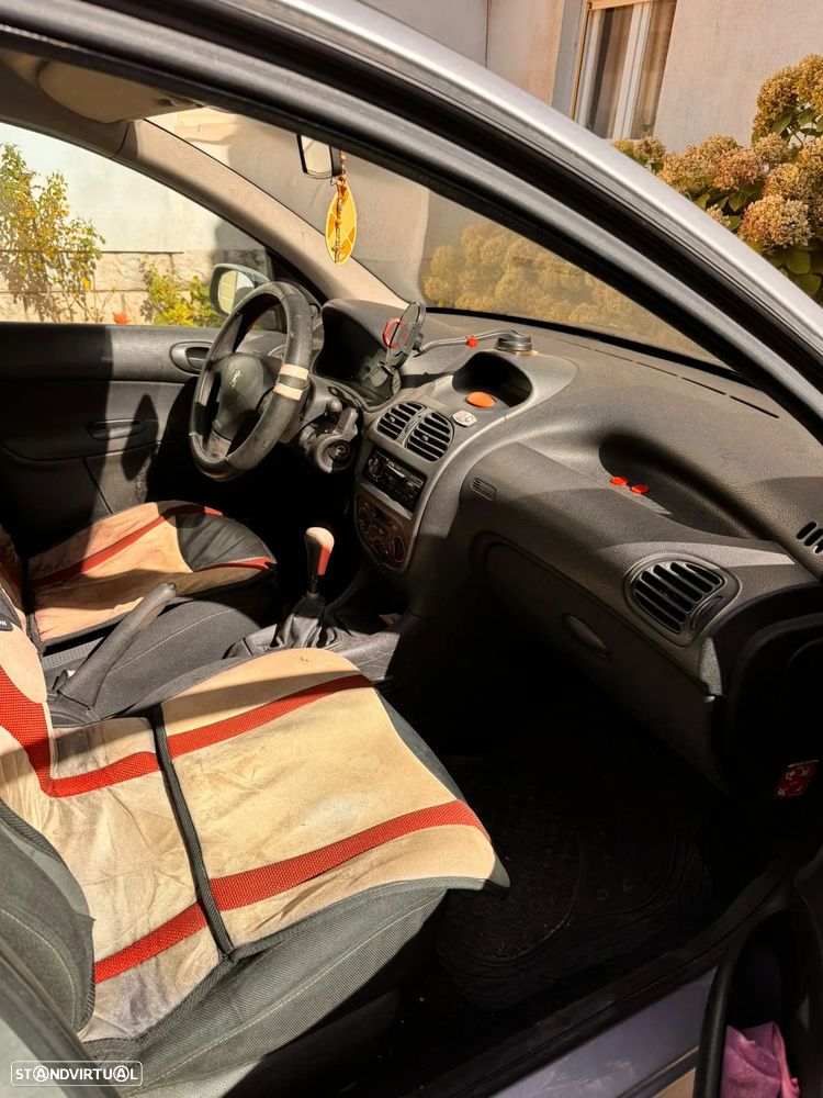 Peugeot 206 - 9
