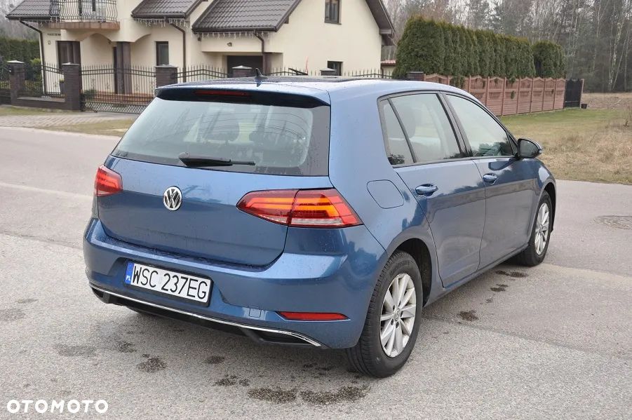 Volkswagen Golf - 4