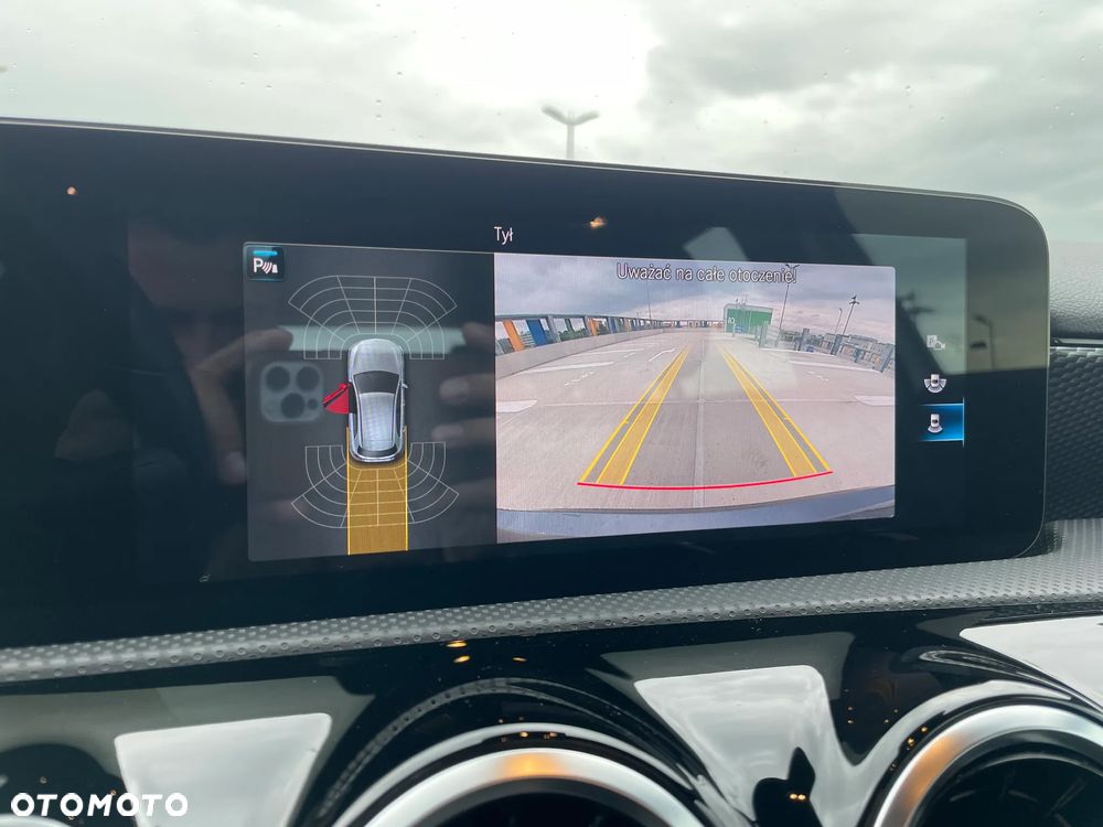 Mercedes-Benz Klasa A 180 Progressive 7G-DCT - 30