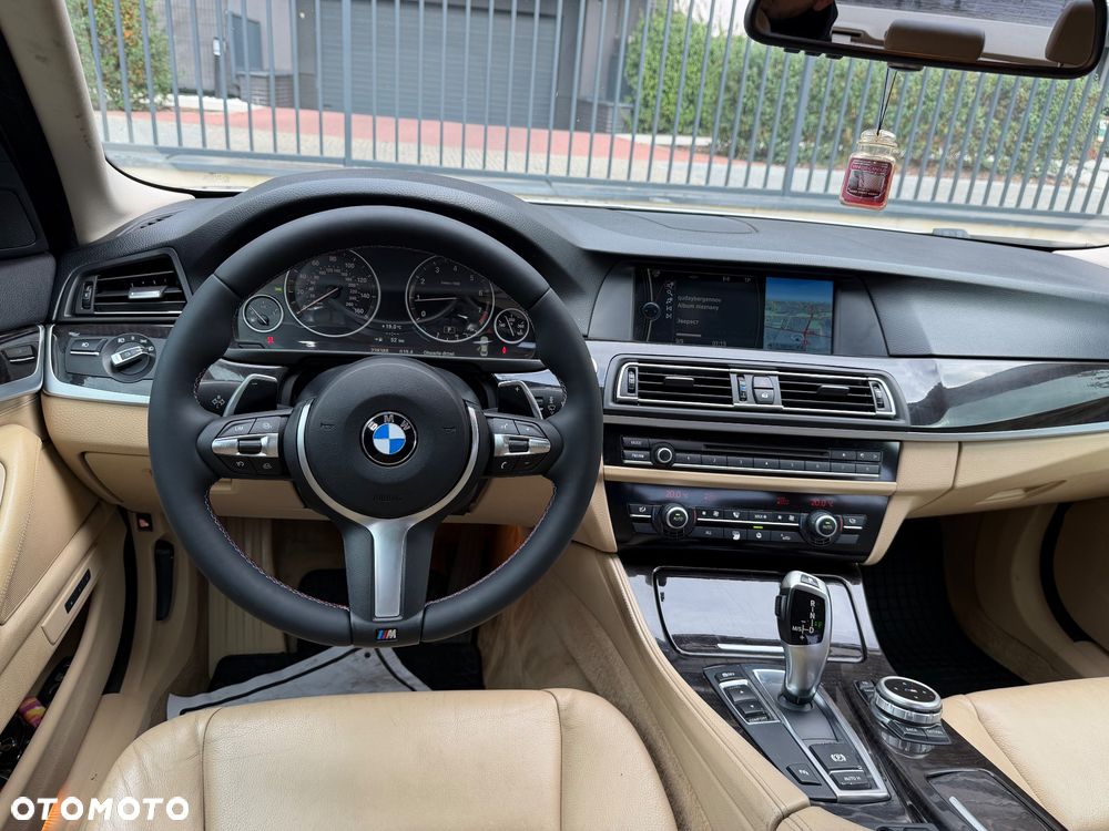 BMW Seria 5 528i xDrive Sport-Aut - 9
