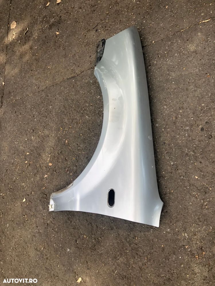 Aripa stanga VW Volkswagen Passat B5.5 gri argintiu 2002 - 2