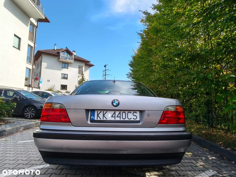 BMW Seria 7 - 30