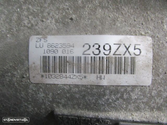 Caixa Velocidades 239ZX5 LU8623594 1090016 ZFS BMW F20 2014 118D 143 0P Azul DIESEL AUT - 2