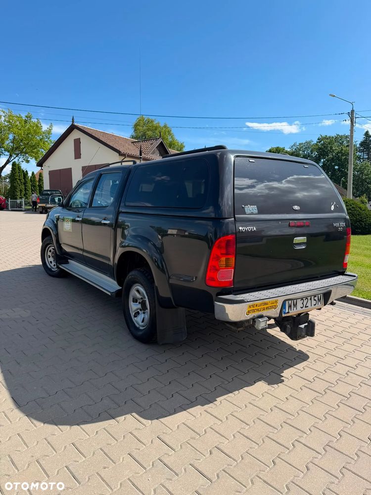 Toyota Hilux 3.0 D-4D Sol - 8